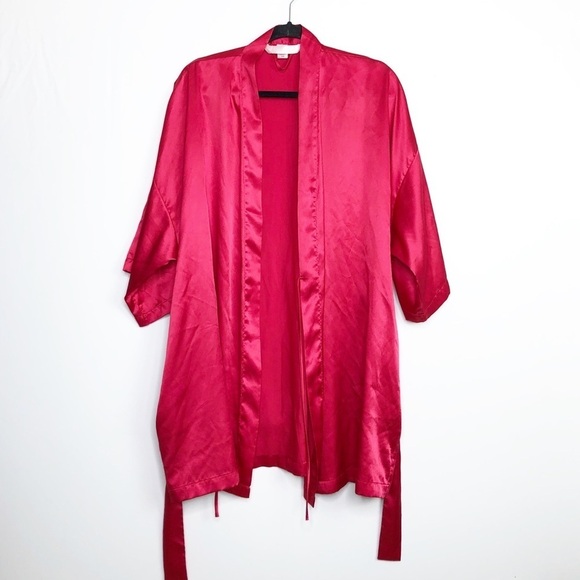 VICTORIA’S Secret red satin mini kimono robe - Picture 10 of 10